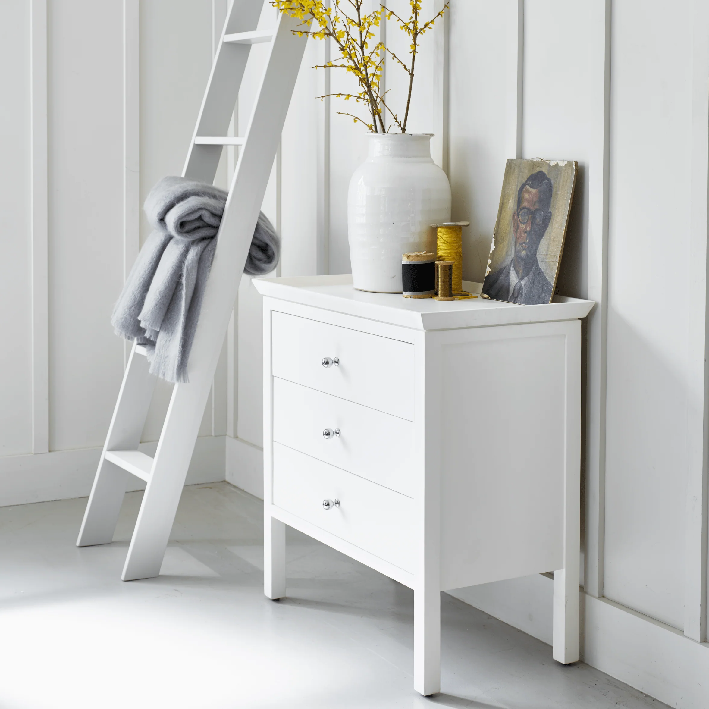 Aldwych Low Chest of Drawers, Snow - Image 4
