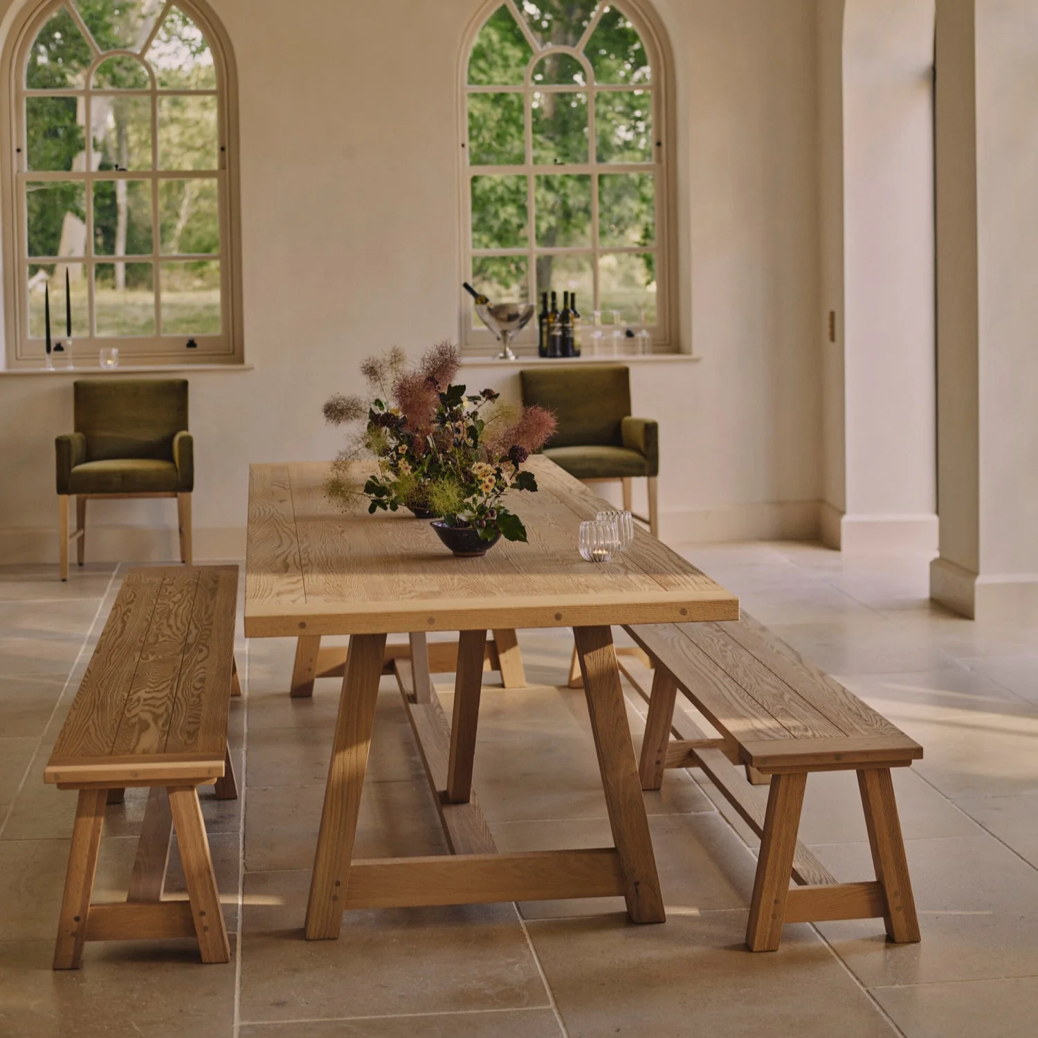 Arundel 10 Seater Oak Dining Table - Image 5