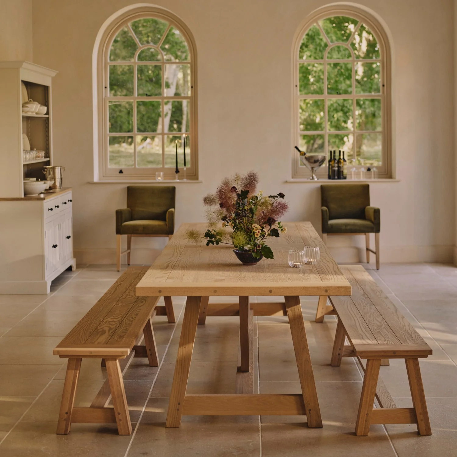 Arundel 10 Seater Oak Dining Table - Image 6