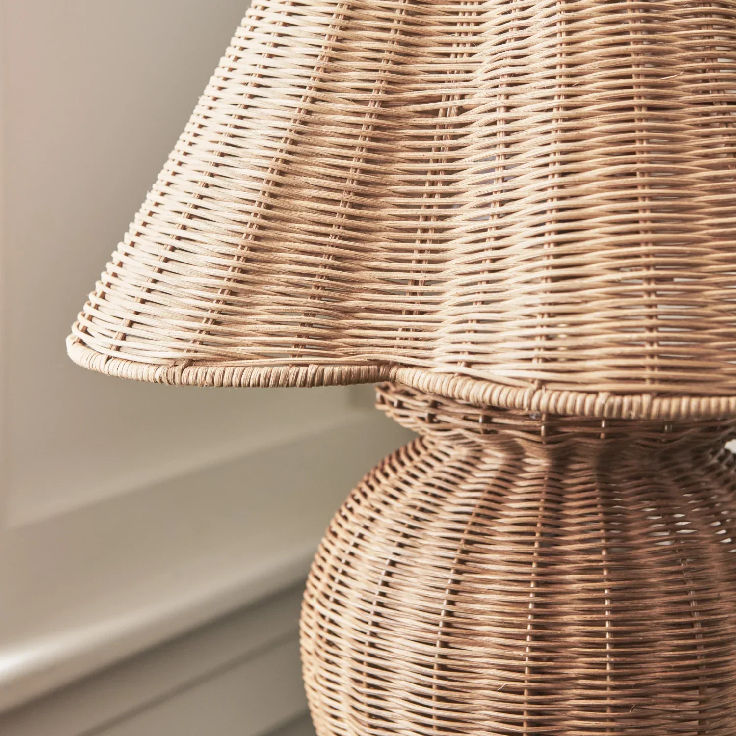 Athena Medium Rattan Table Lamp - Image 3