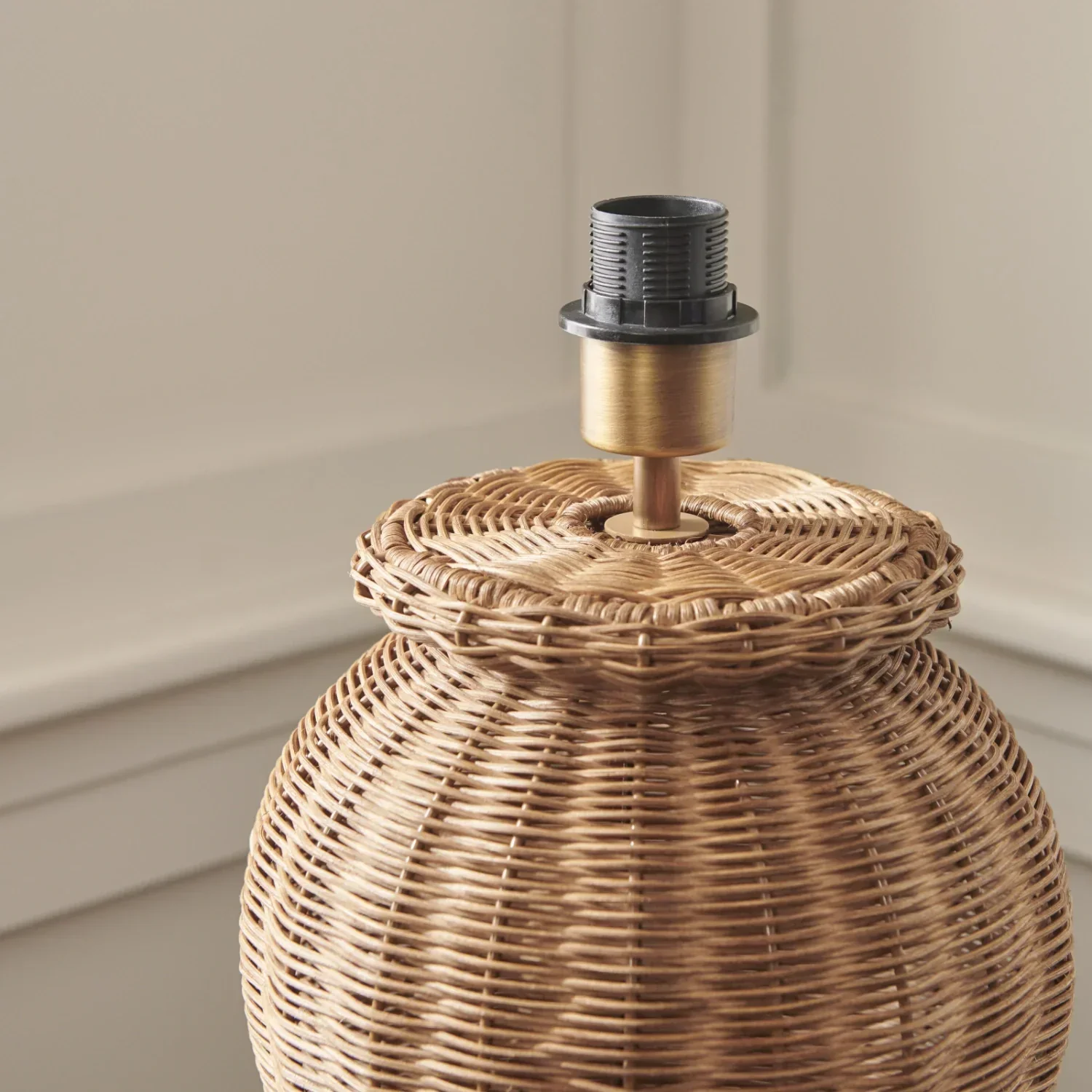 Athena Medium Rattan Table Lamp - Image 4