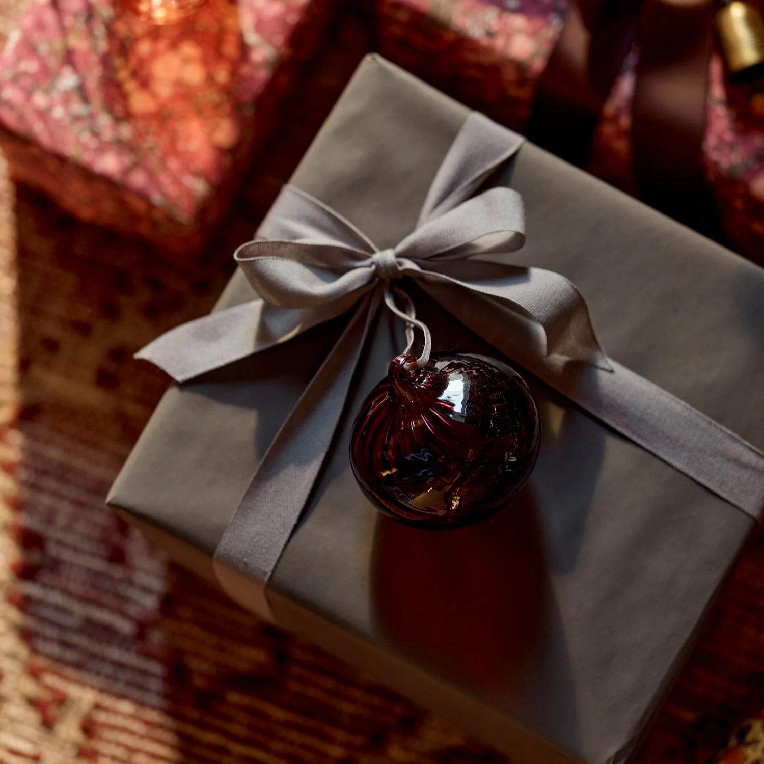 Avery Glass Drop Bauble, Merlot - Set of 6 - Image 4