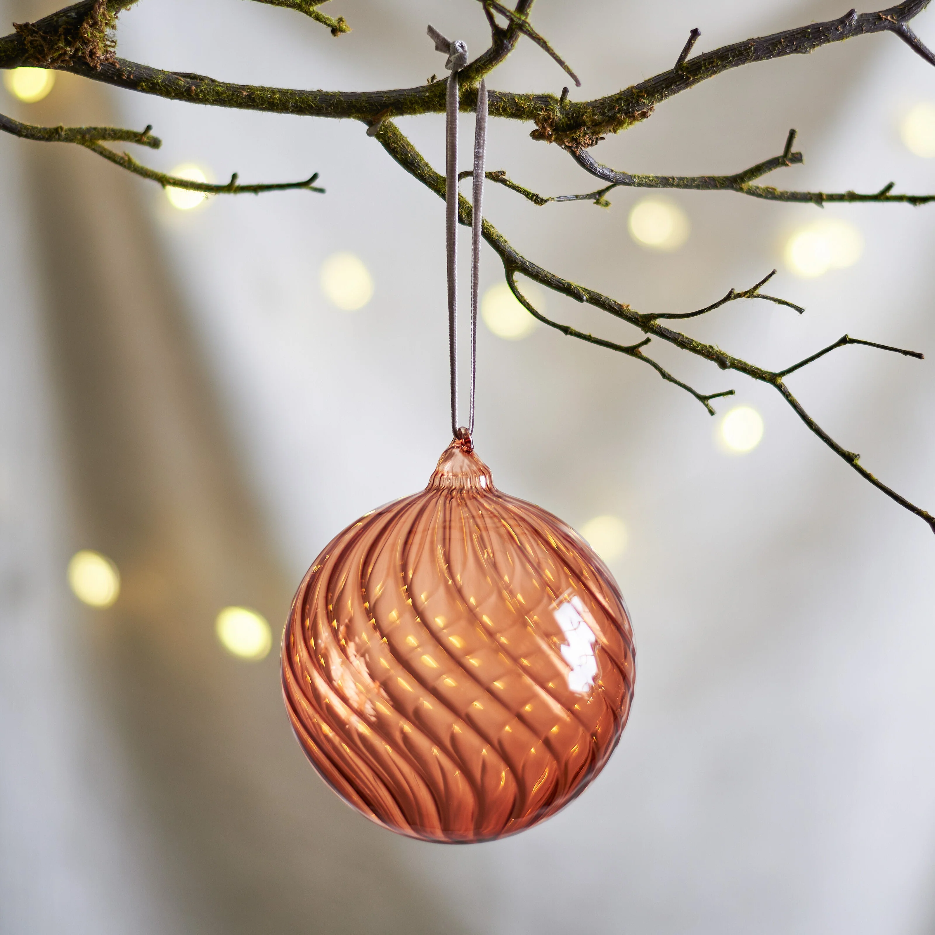Avery Large Glass Bauble, Apricot - Set of 3 - Image 5