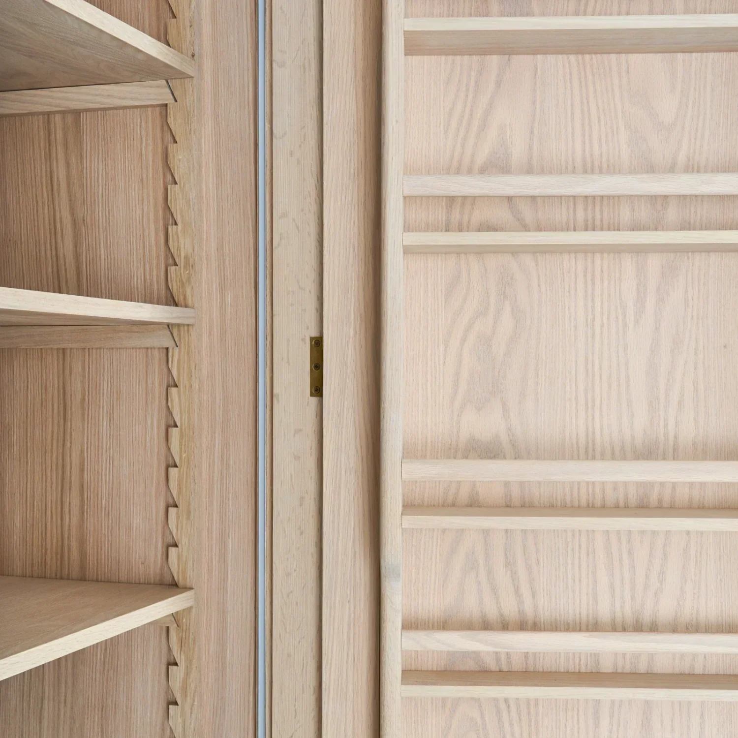 Borough Freestanding Oak Double Kitchen Larder with Marble insert - Image 18