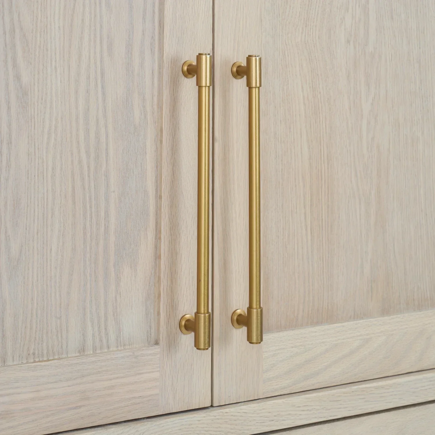 Borough Freestanding Oak Double Kitchen Larder with Marble insert - Image 24