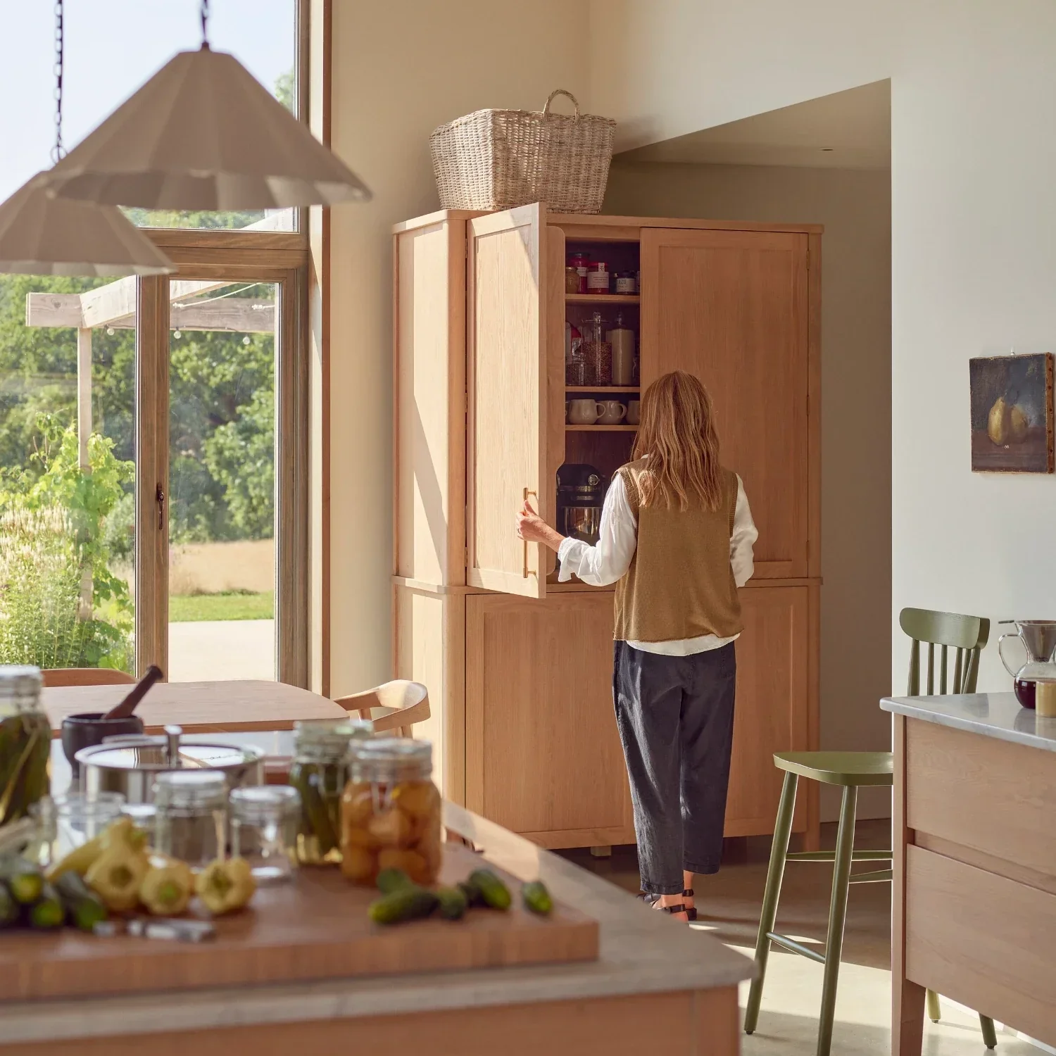 Borough Freestanding Oak Double Kitchen Larder with Marble insert - Image 8