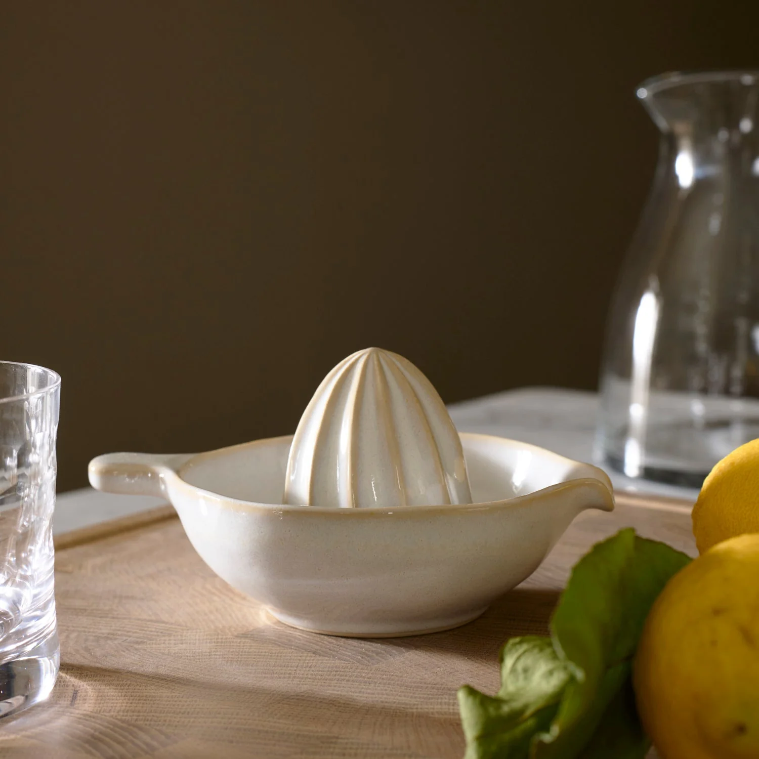Bramley Stoneware Lemon Squeezer, White