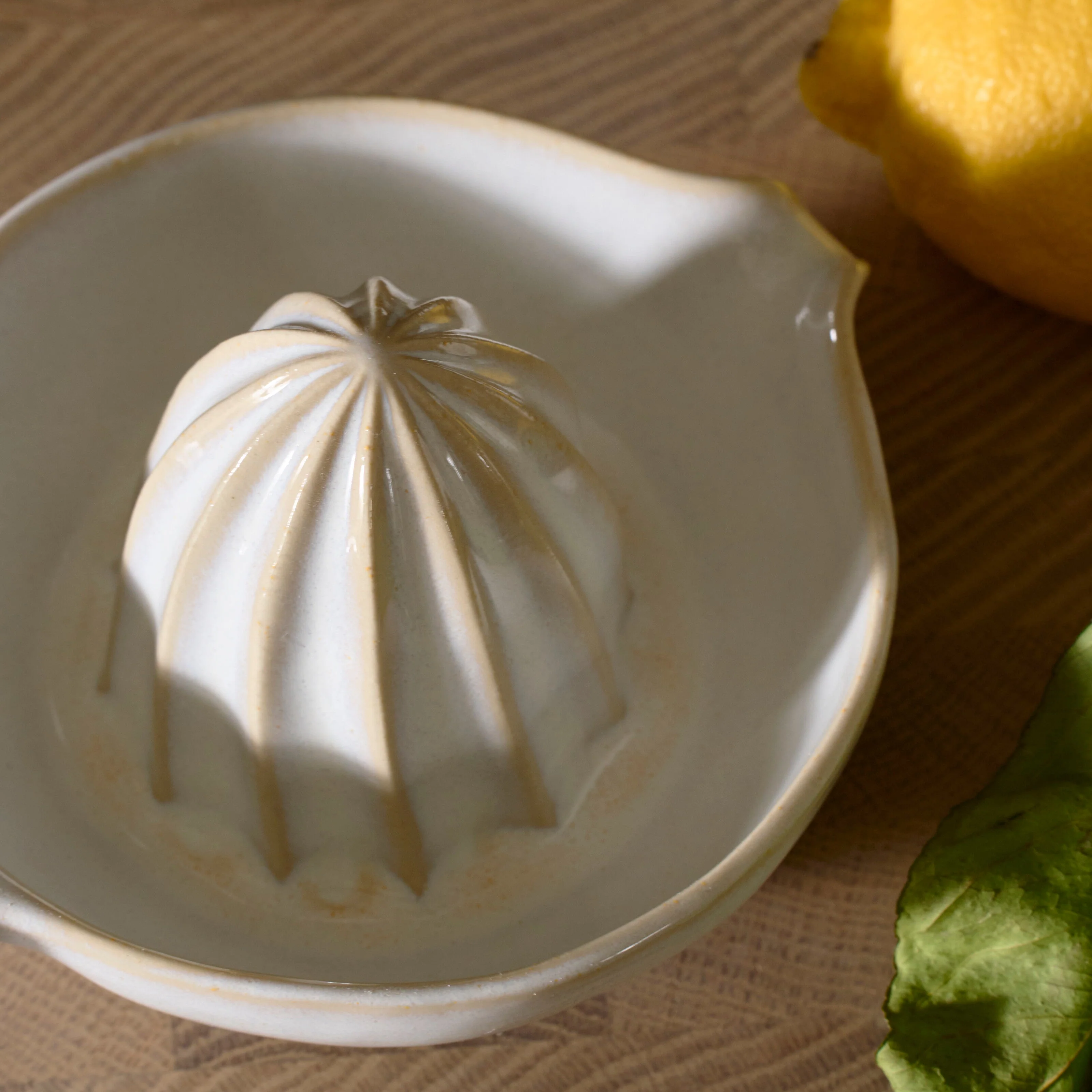 Bramley Stoneware Lemon Squeezer, White - Image 2