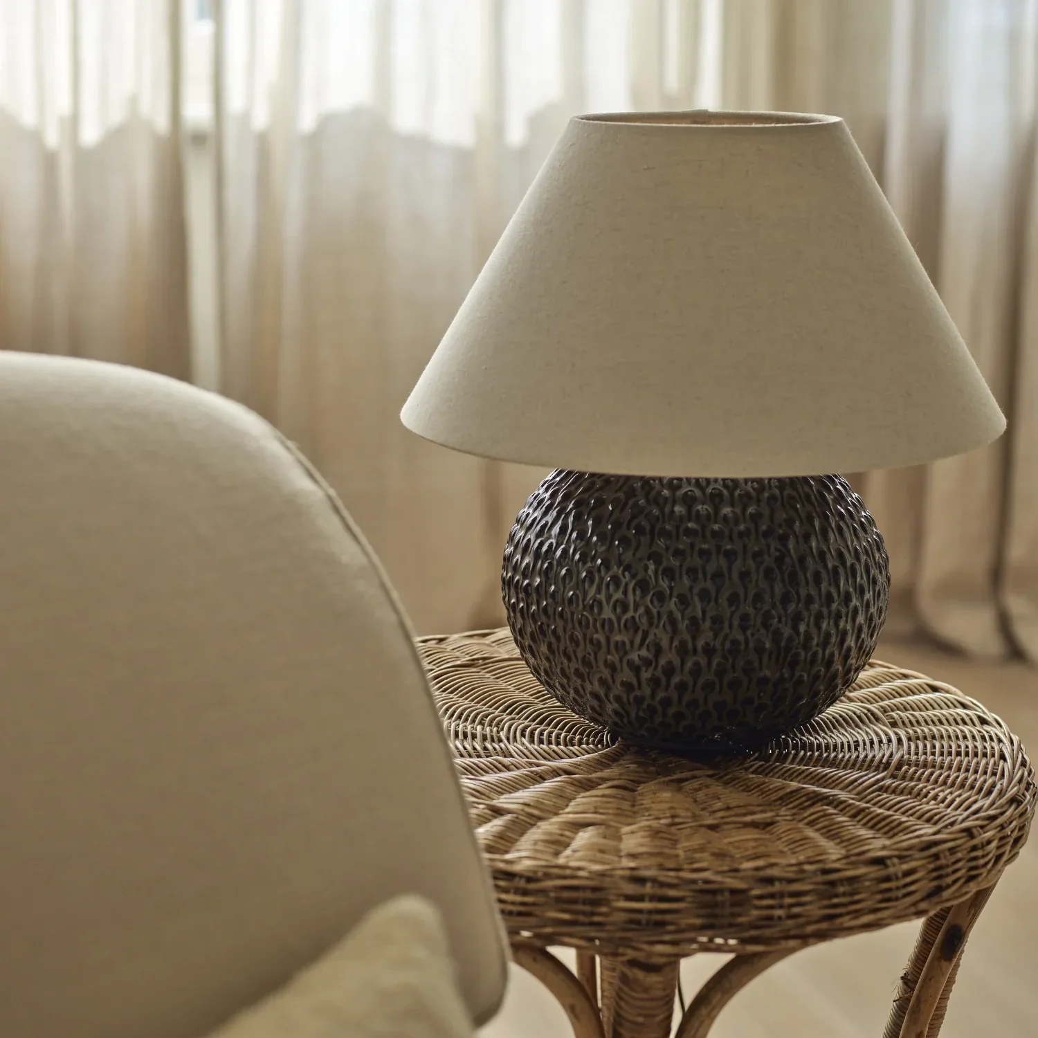 Caspian Small Ceramic Table Lamp - Image 2