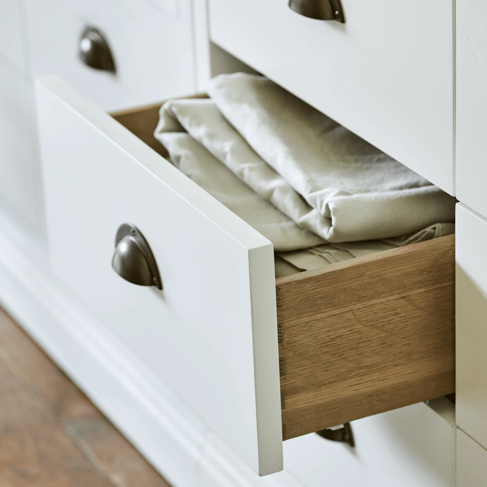Chawton Modern Double Dresser, Painted - Image 3
