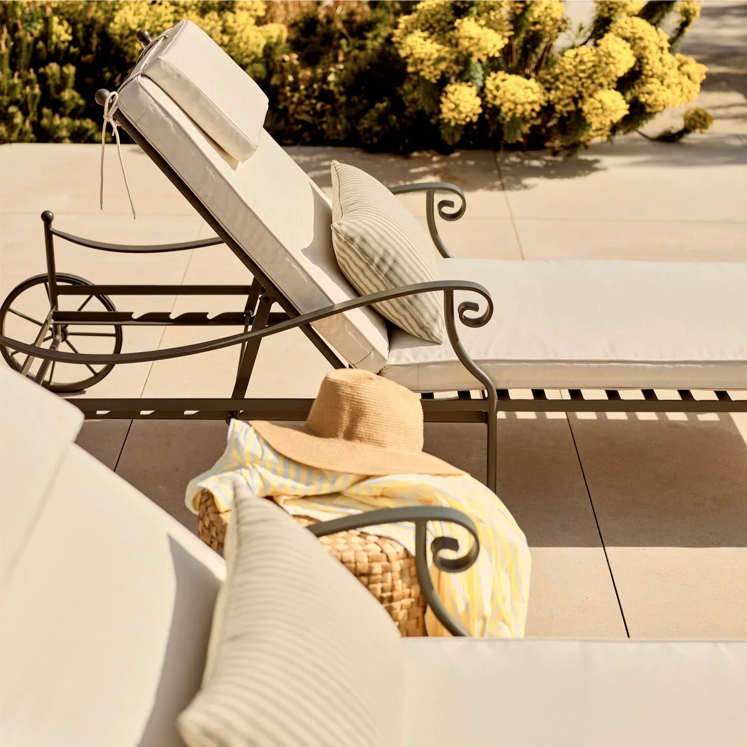 Cheltenham Metal Sun Lounger, Natural - Image 2