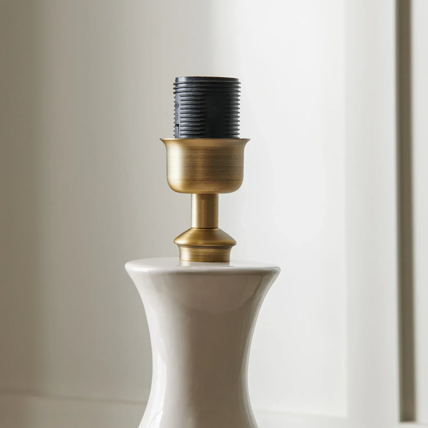 Dalston Ceramic Table Lamp - Image 10