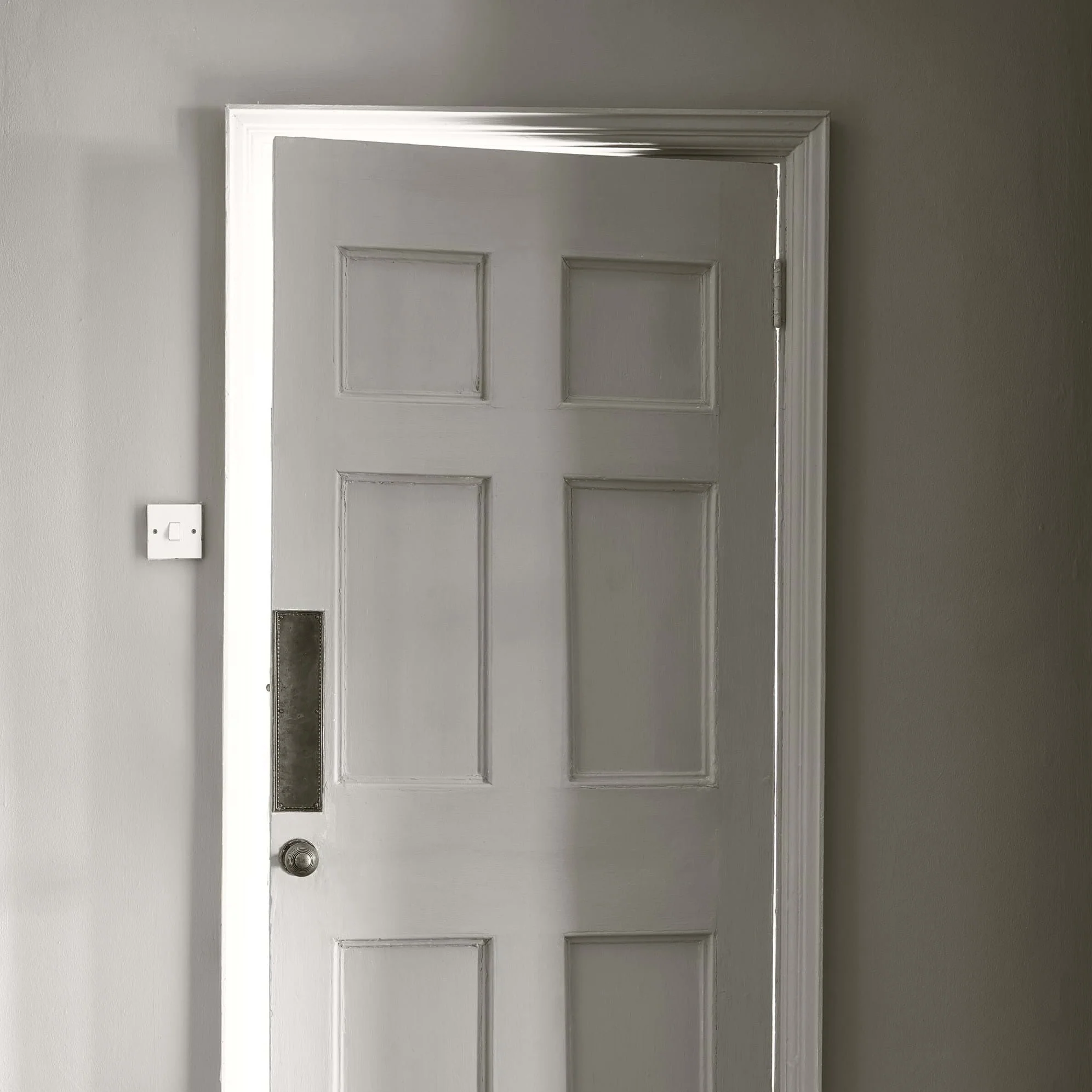 Dove Grey Paint - Image 3