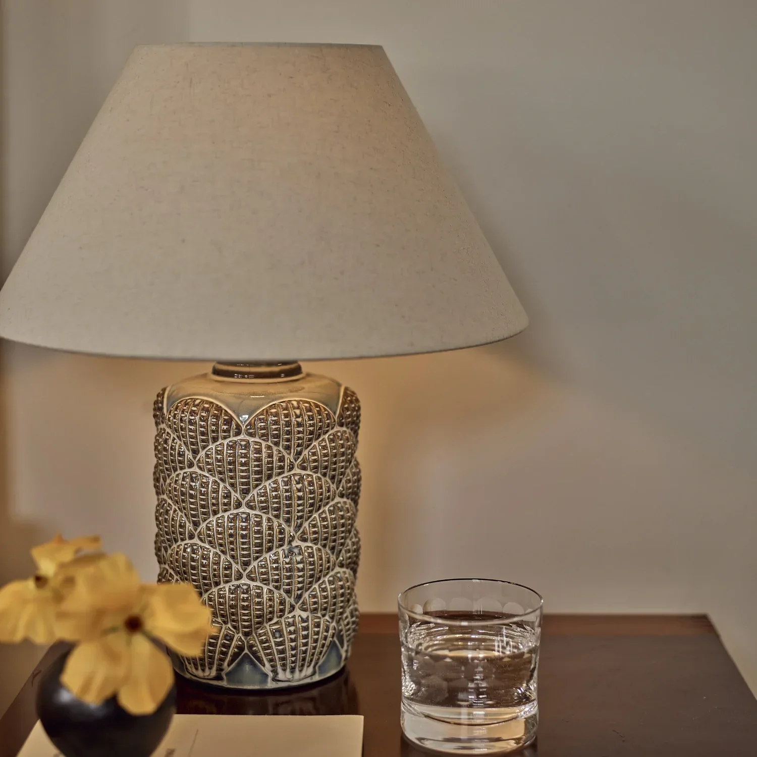 Dune Small Ceramic Table Lamp - Image 10