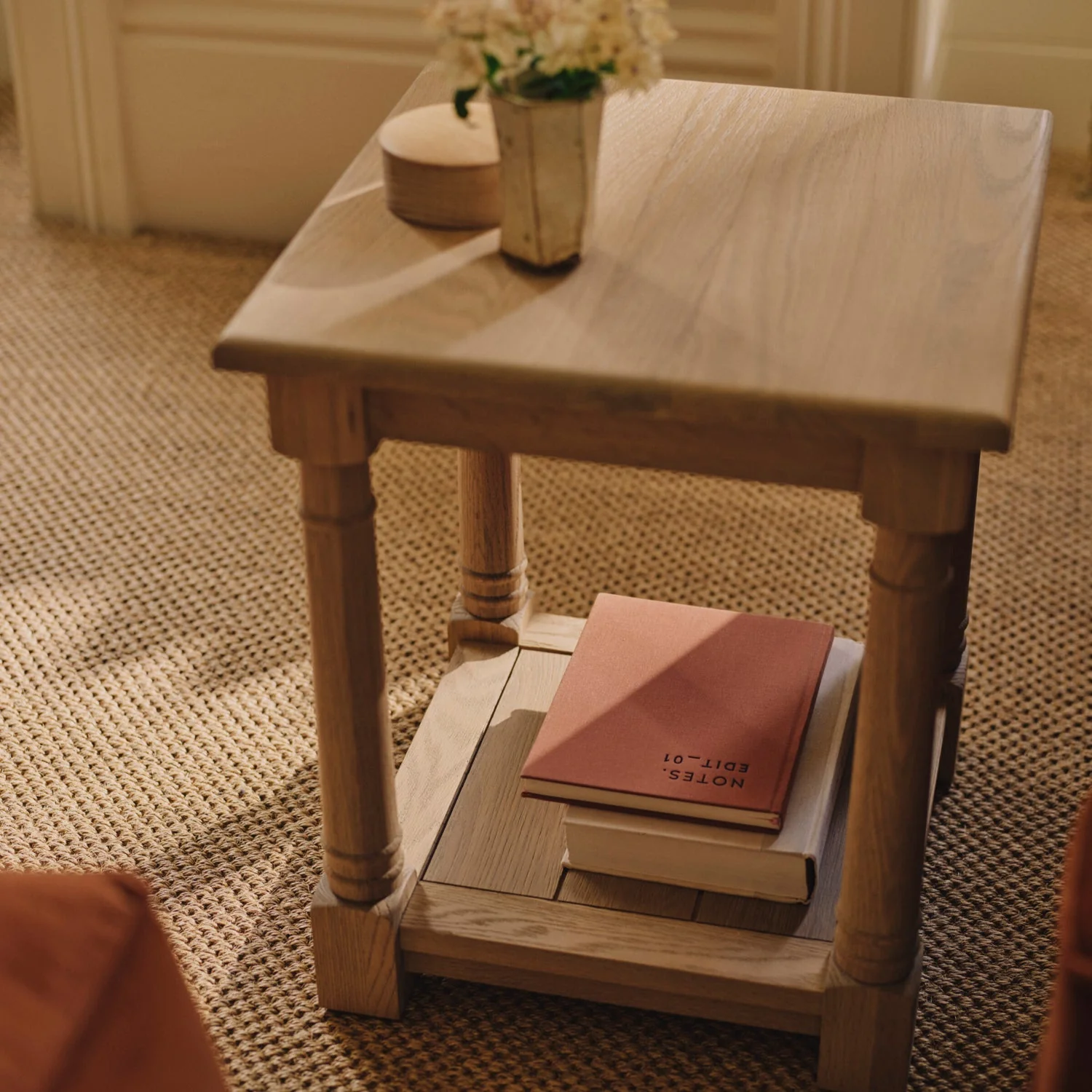 Edinburgh Square Oak Side Table - Image 2