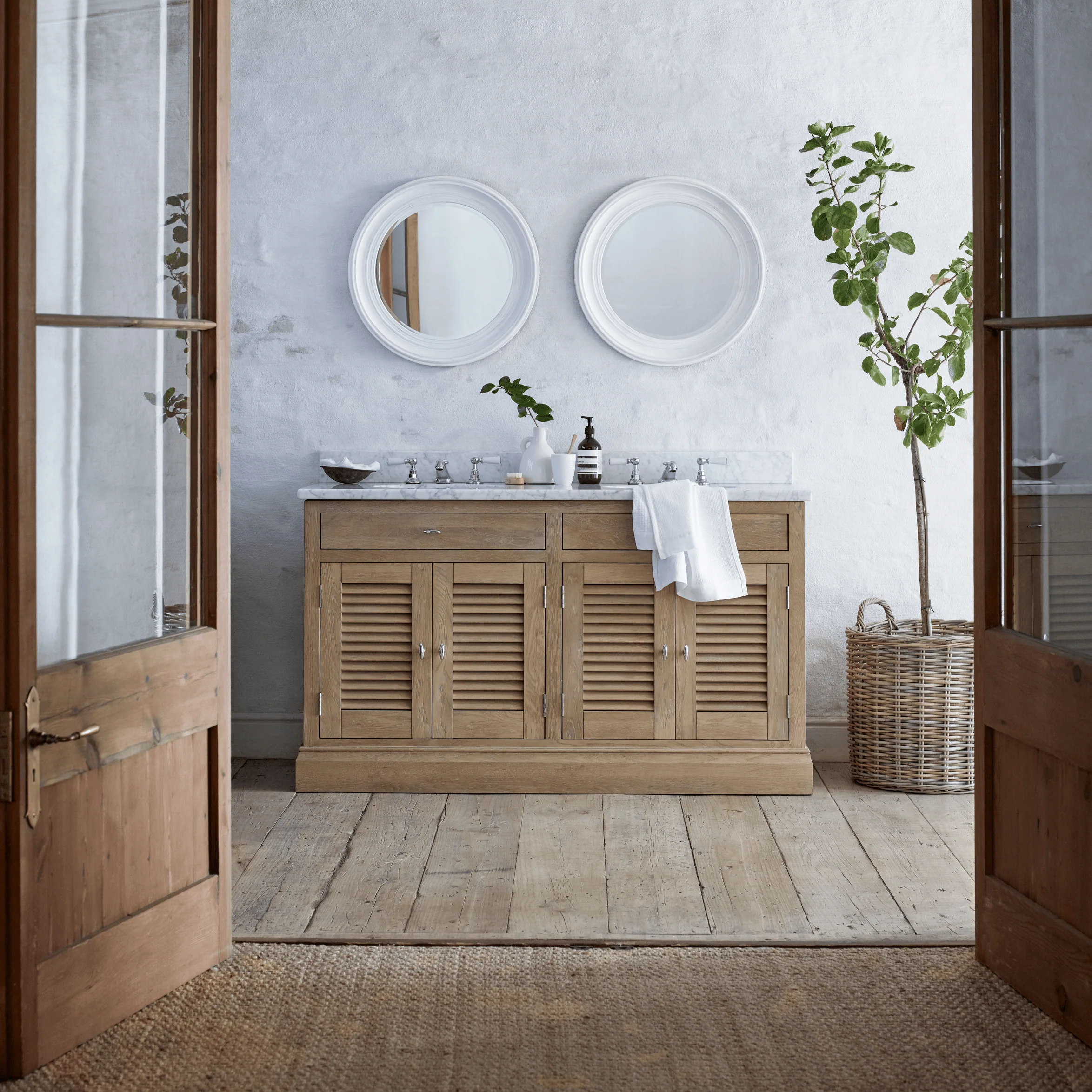 Edinburgh Undermount Double Door Washstand - Image 6