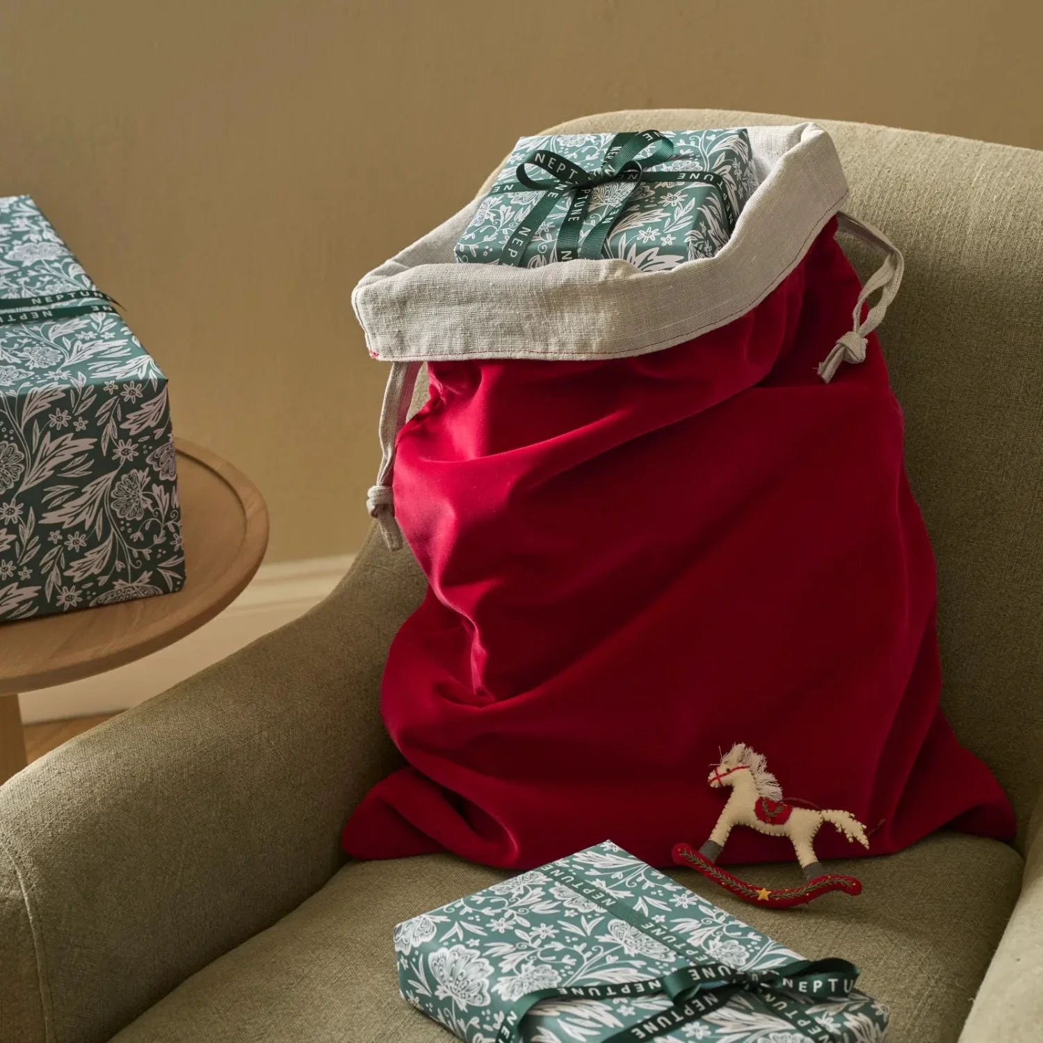 Elden Velvet Christmas Sack, Cranberry