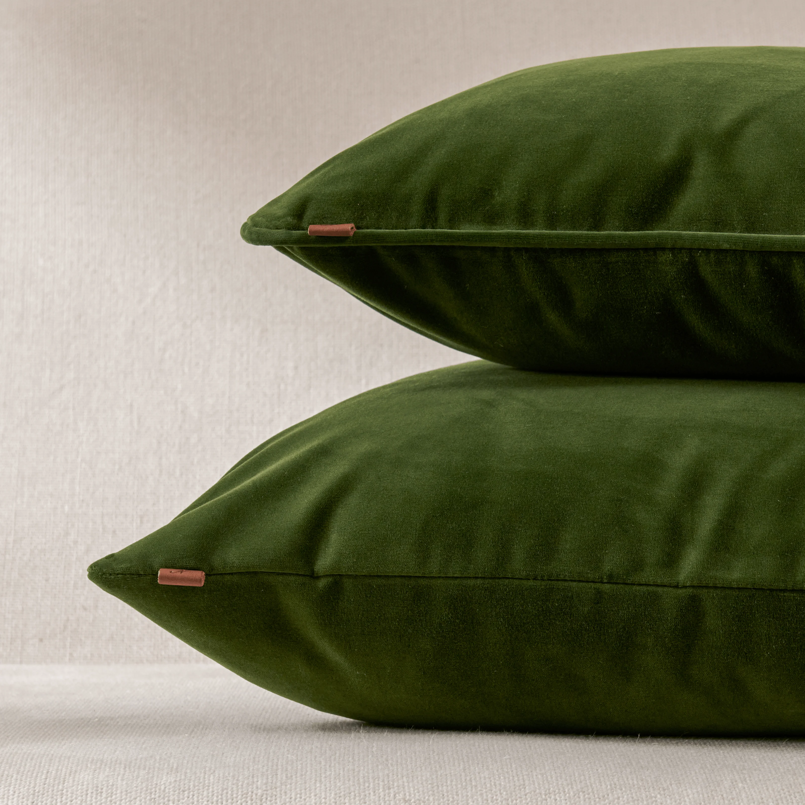 Grace Cushion, Isla - Image 5
