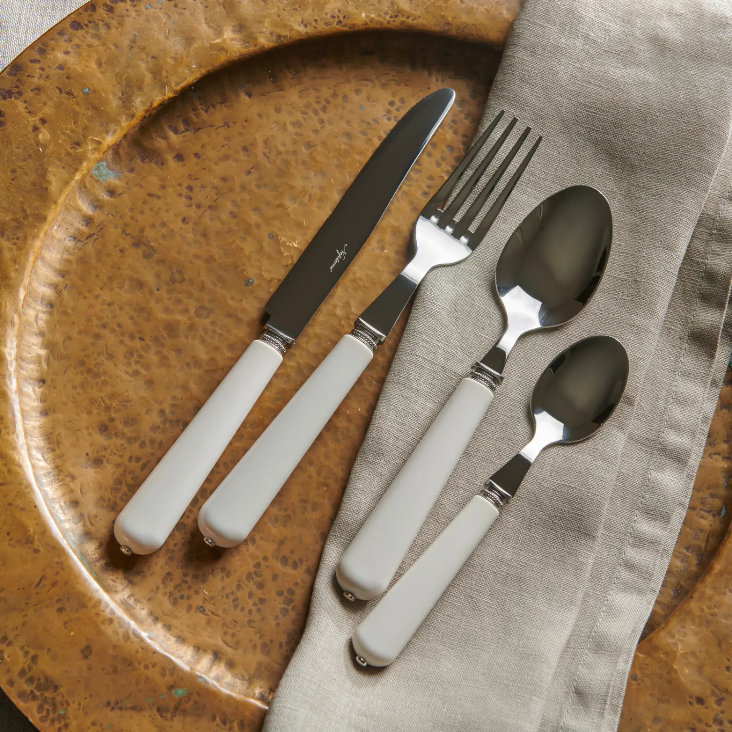 Handsworth 24 Piece Cutlery Set, Salt