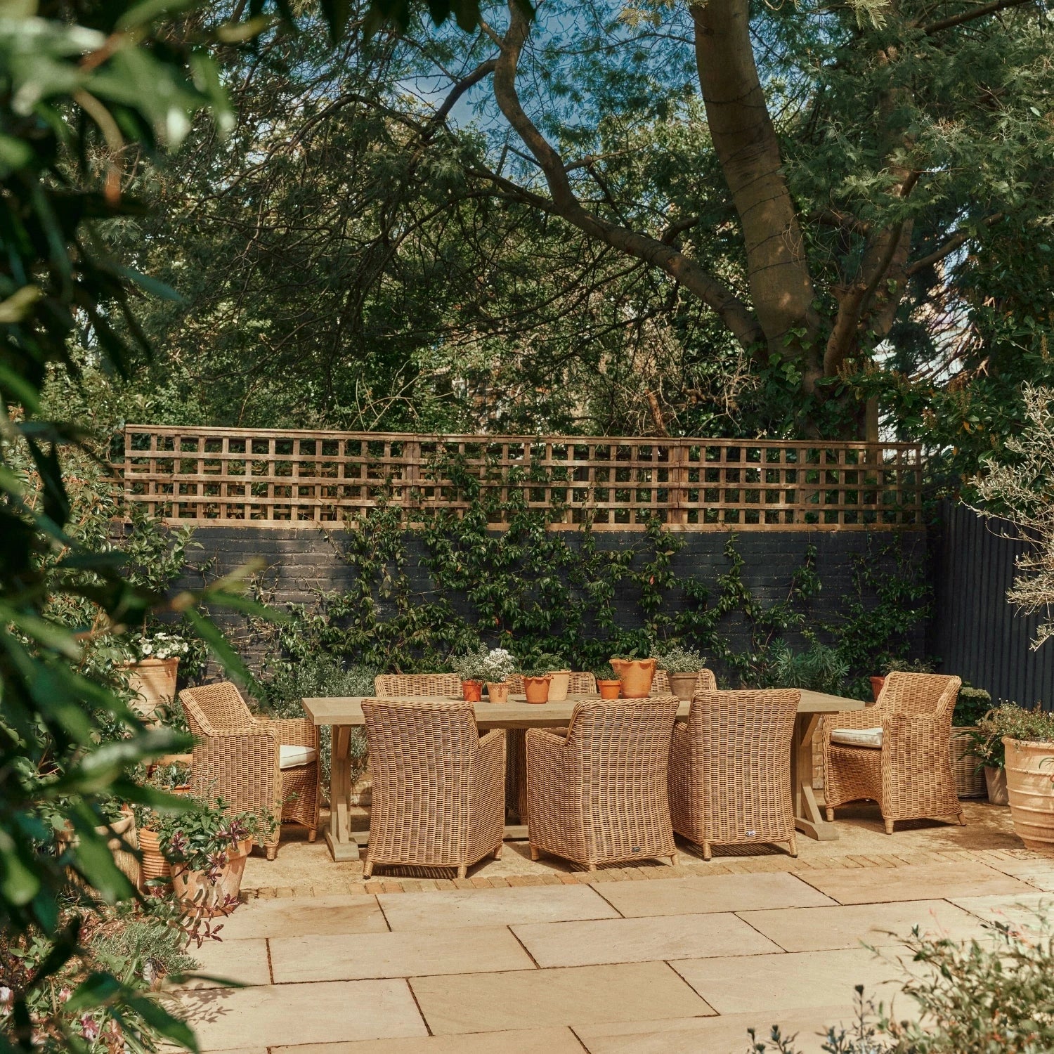 Harmondsworth 8 Seater Teak Garden Dining Table Set with Stanway Honey Carver Chairs