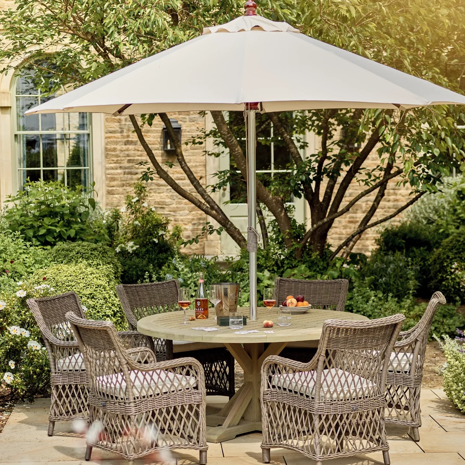 Harmondsworth 6 Seater Round Teak Garden Dining Table Set with Harrington Carver Chairs & Parasol - Image 4