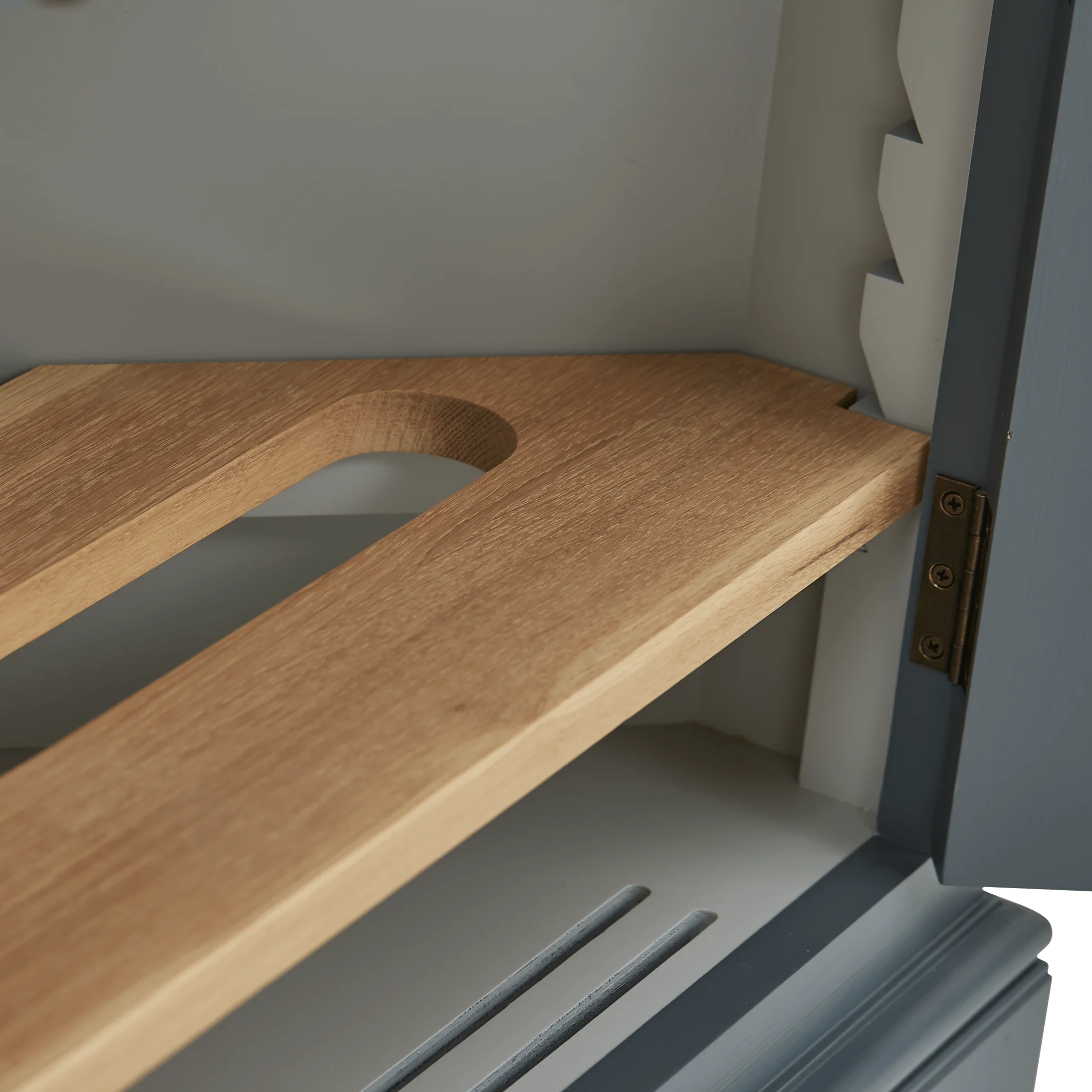 Henley Corner TV Cabinet - Image 2