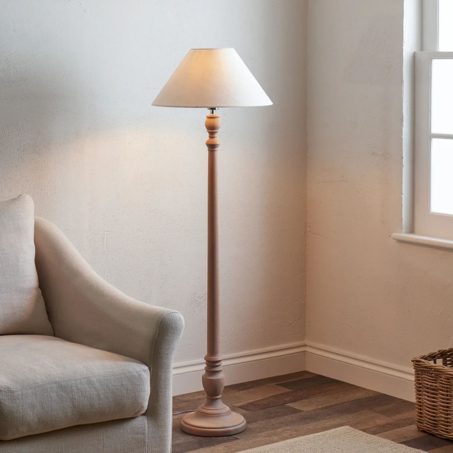 Highgate Oak Floor Lamp - Image 9