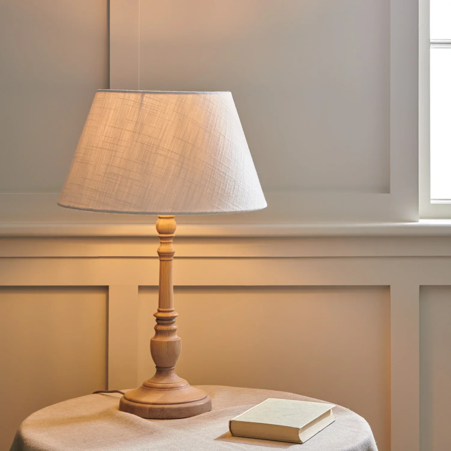 Highgate Small Oak Table Lamp
