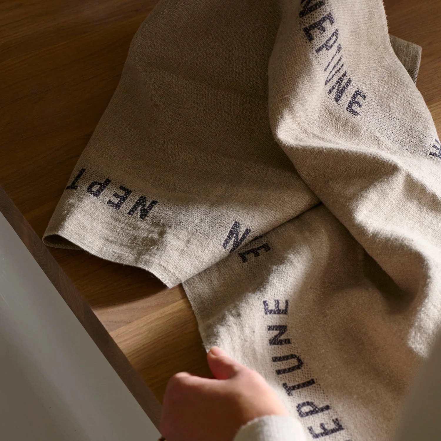 Neptune Linen Tea Towel - Image 8