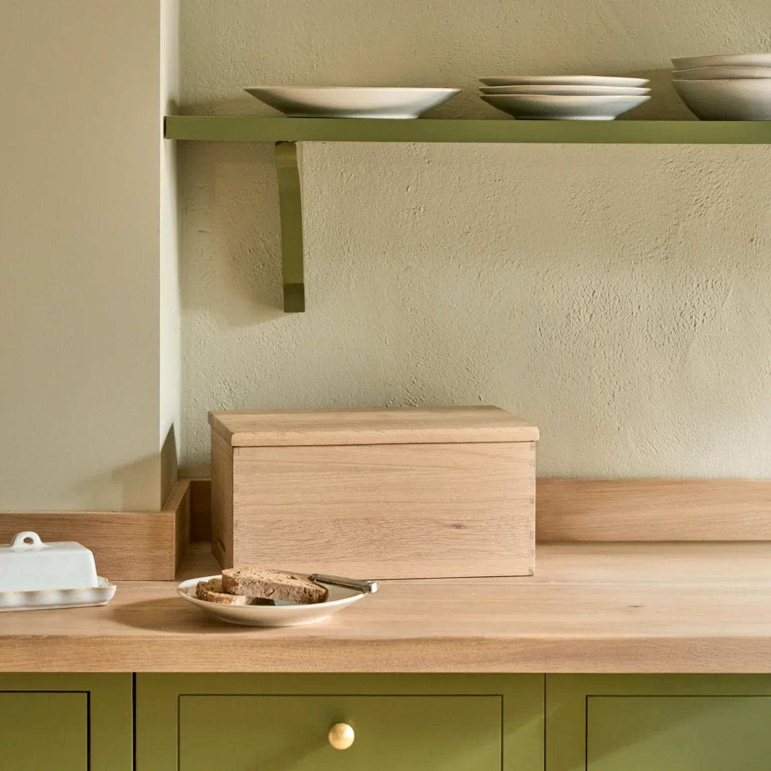 Orford Wooden Bread Bin - Image 8