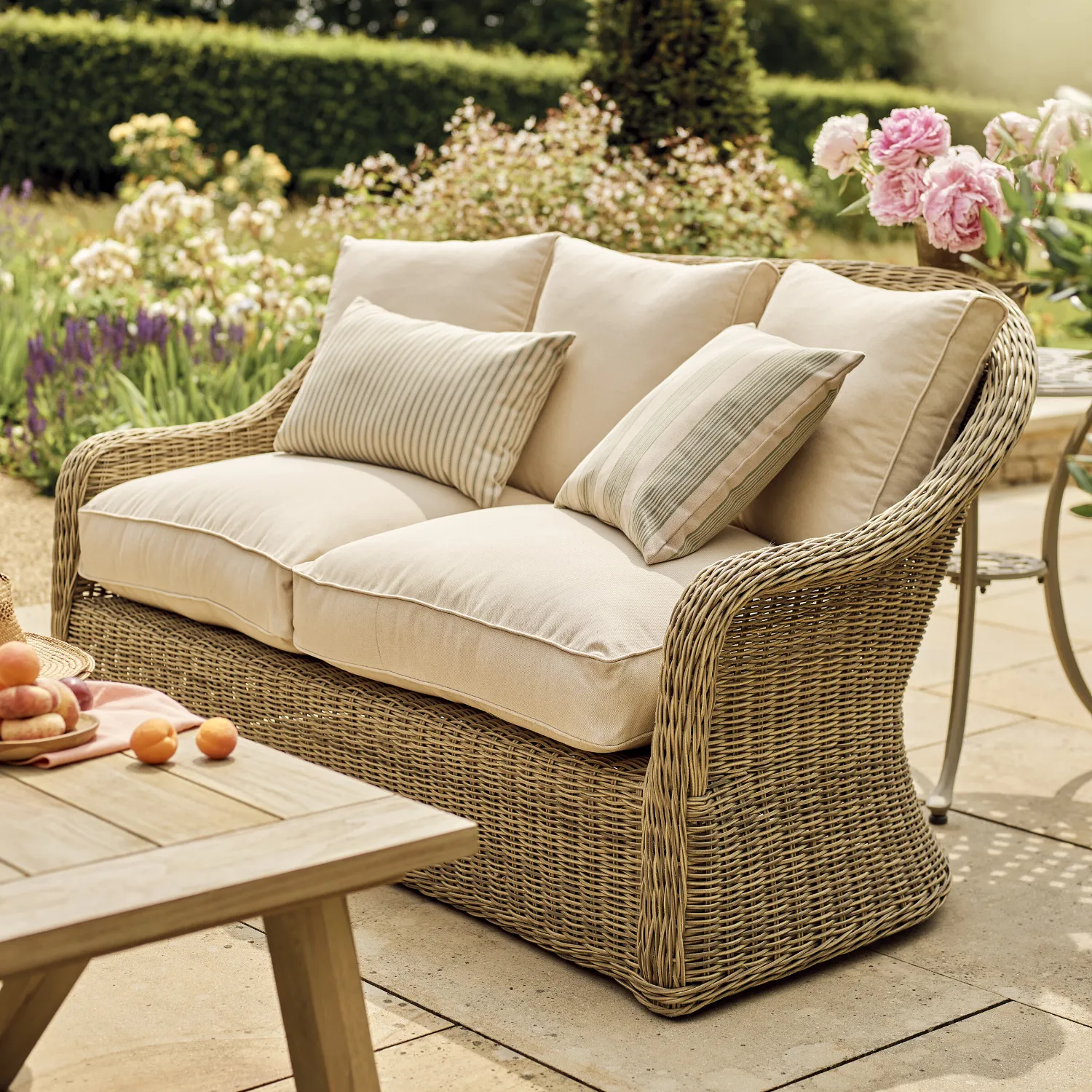 Purbeck 2 Seater Teak Garden Sofa & Armchair Set with Coffee Table - Image 4