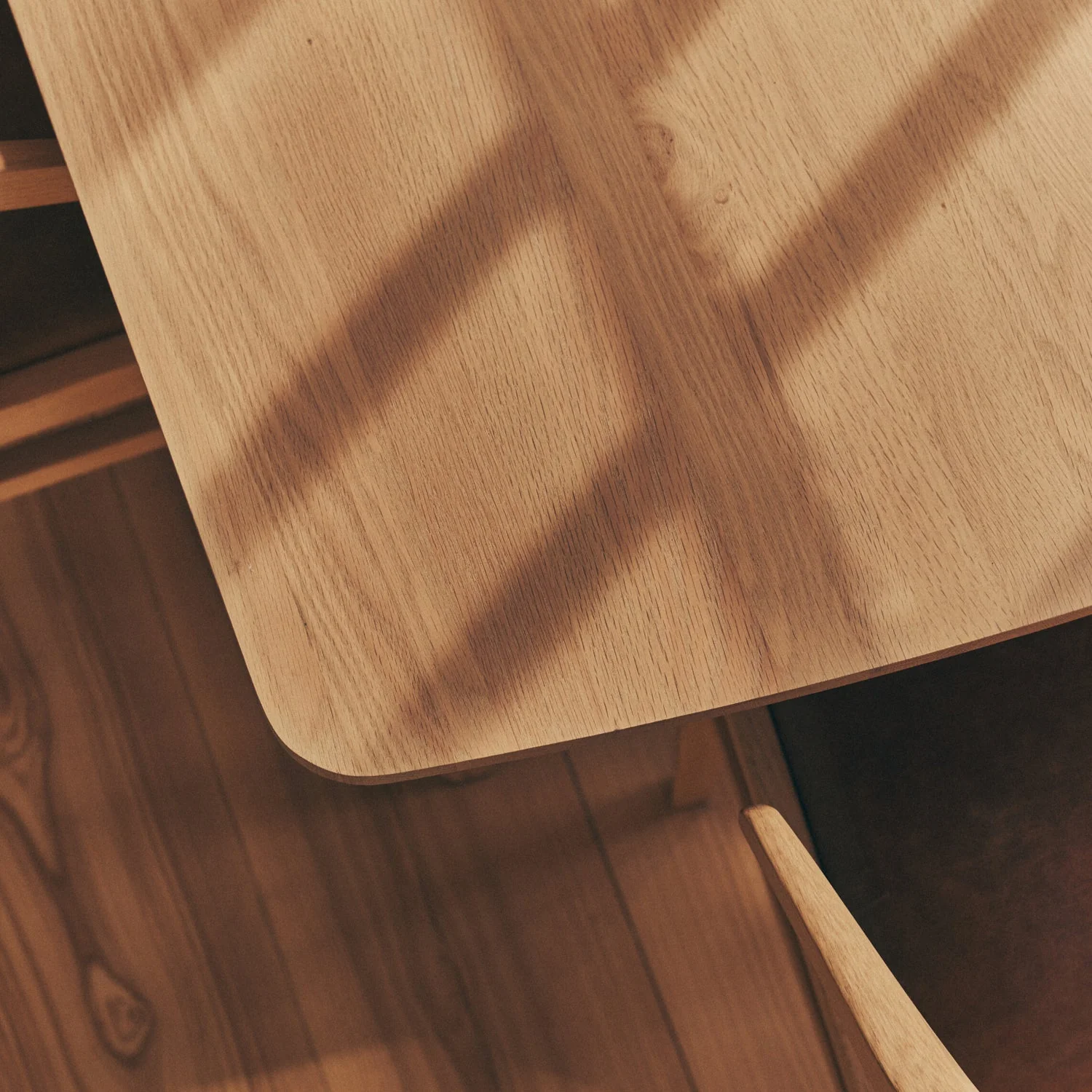 Renewed - Borough 8 Seater Oak Dining Table - Image 5
