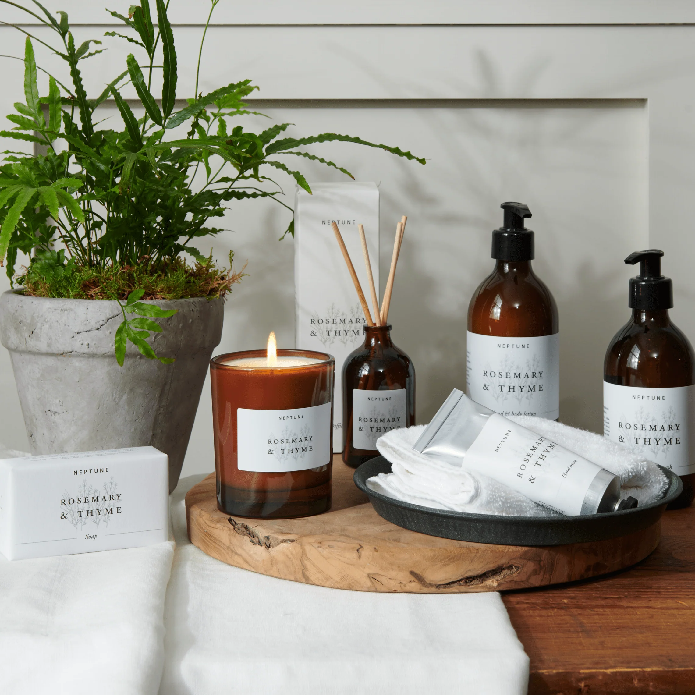 Rosemary & Thyme Hand & Body Wash - Image 3