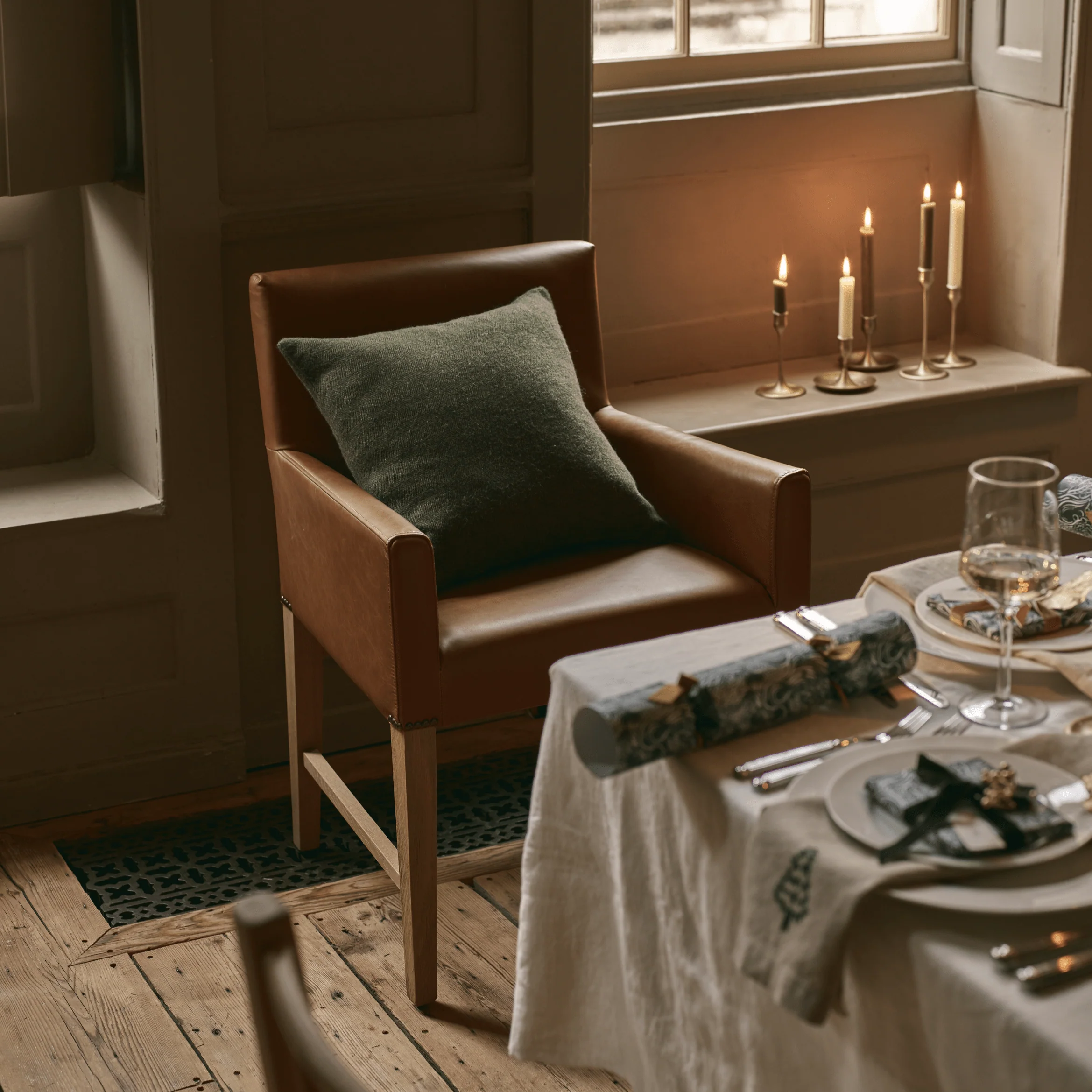 Shoreditch Carver Chair - Image 9