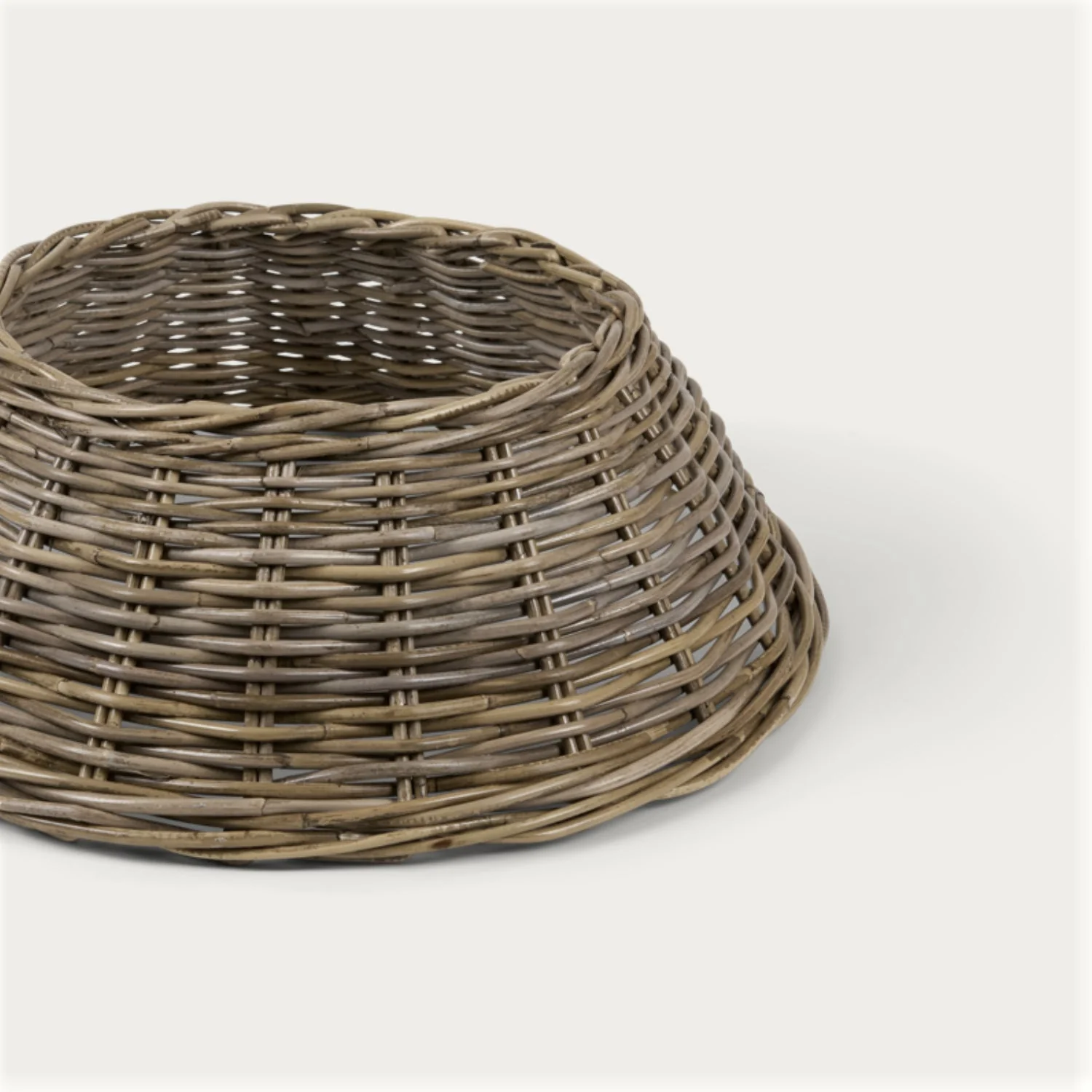 Silverton Rattan Tree Skirt - Image 3