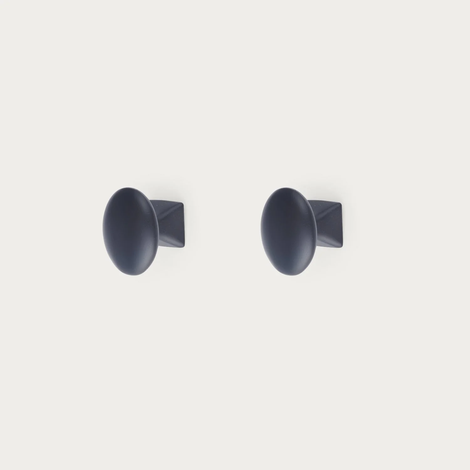 Warwick Button Knob, Set of 2 - Image 25