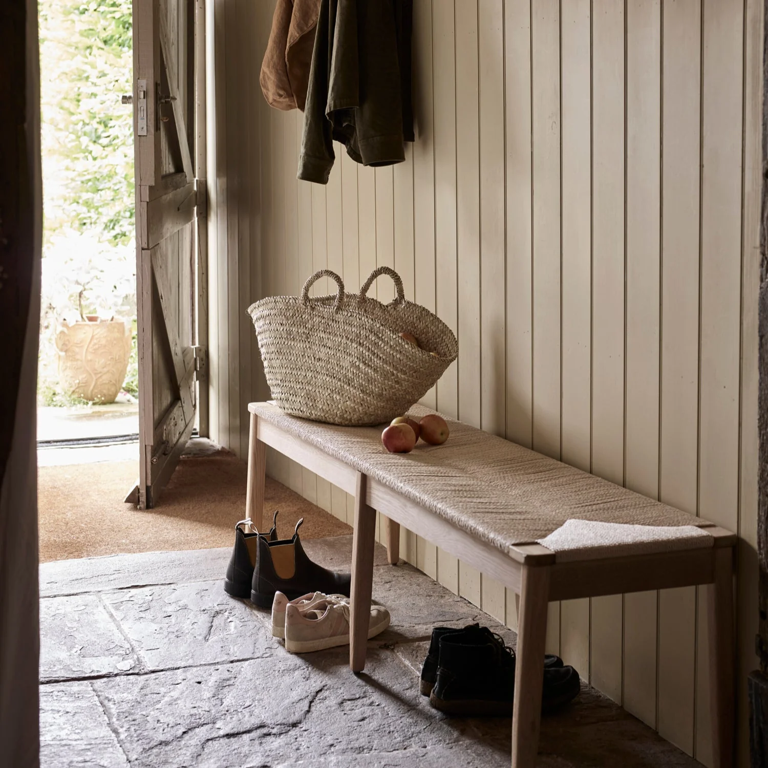 Wycombe 3 Seater Oak Dining Bench - Image 6